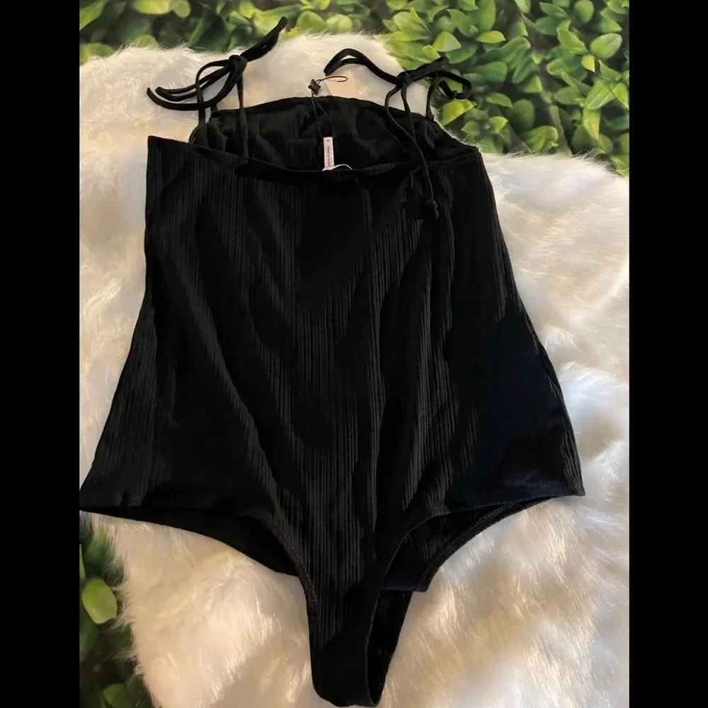 BCBGENERATION Square Neck Tie Strap Bodysuit, Black, Medium, NWT - Picture 12 of 12